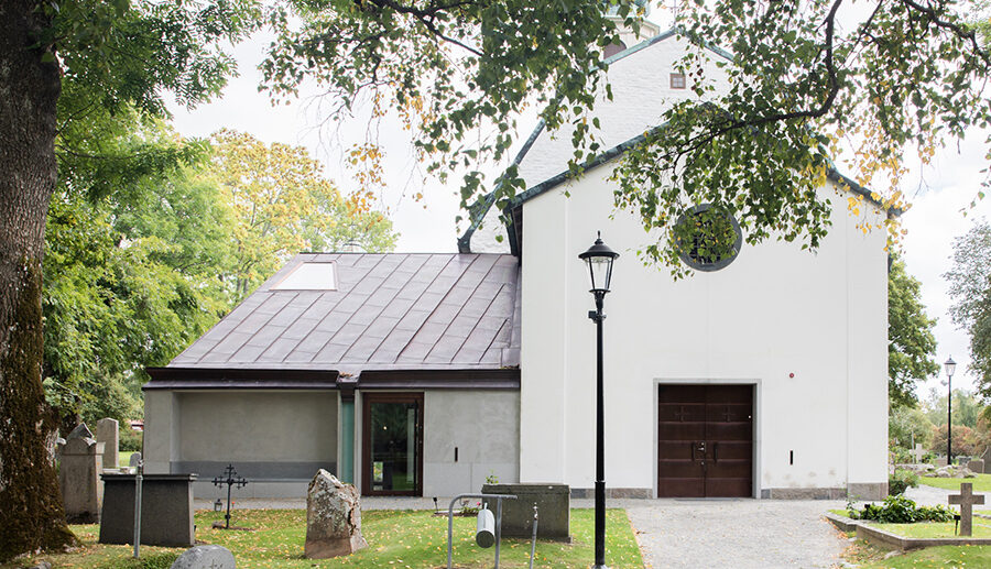 Blending Tradition and Modernity: Chapel Extension in Stockholm