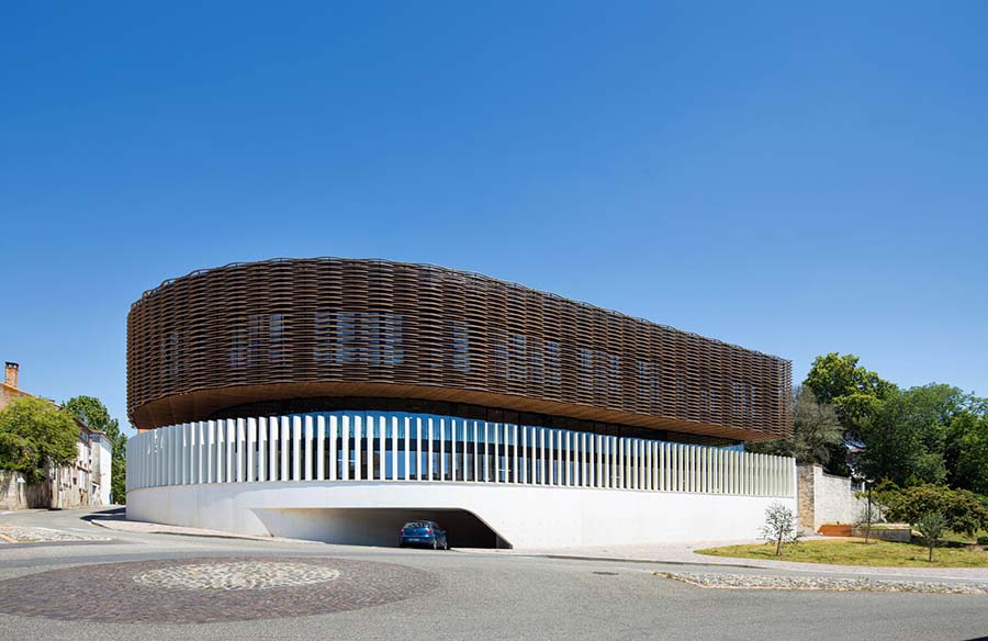 Revitalizing Heritage Communauté de Communes des Deux Rives Headquarters by Marjan Hessamfar & Joe Vérons architectes associés